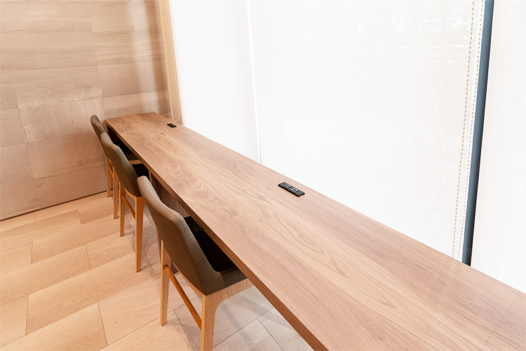 待合カウンター